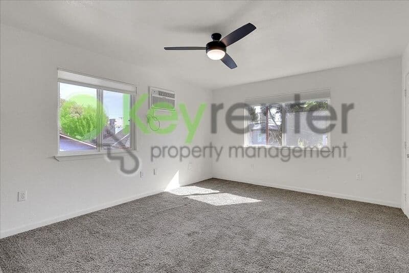 Sacramento House: 2714 San Fernando Way
