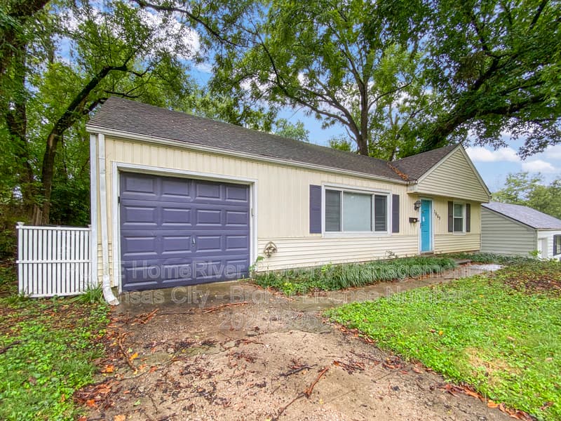 Prairie Village House: 7669 Rainbow Dr