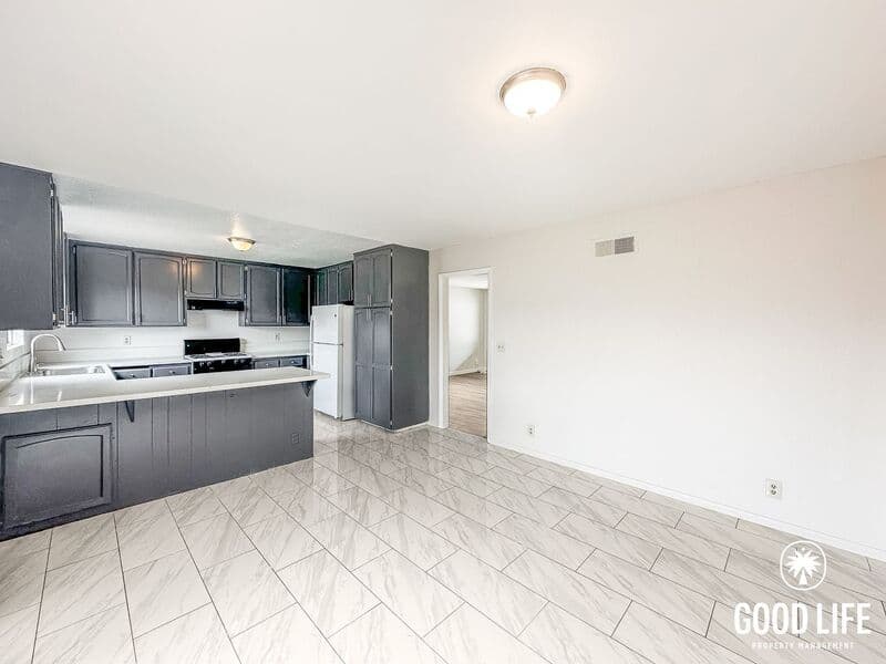 Spring Valley Condo: 2018 Hawkins Way