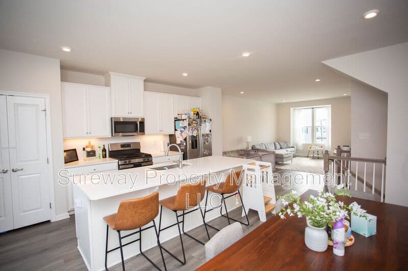 Pennsauken Townhome: 52 Hamilton Ct