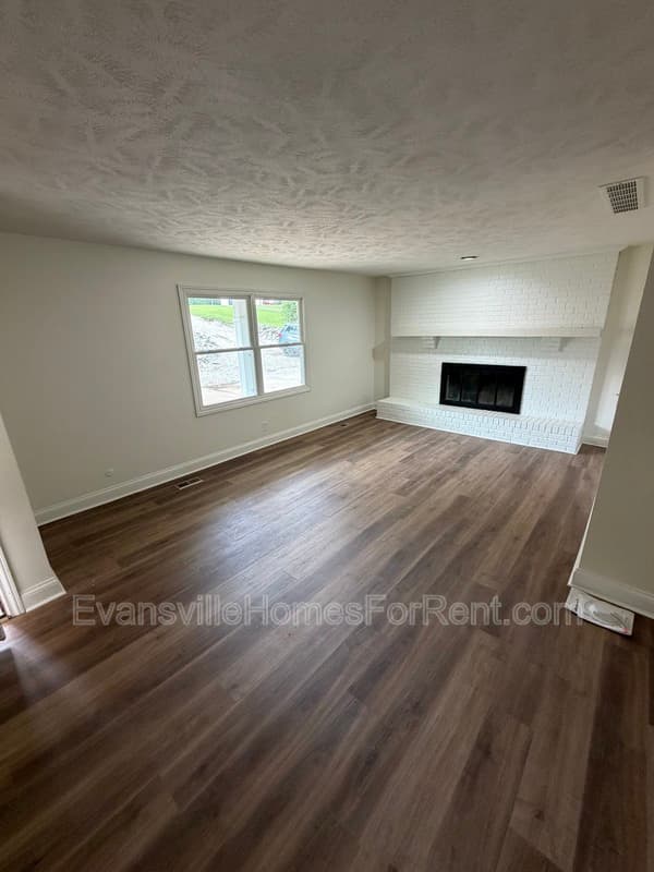 Evansville House: 9501 Darmstadt Road