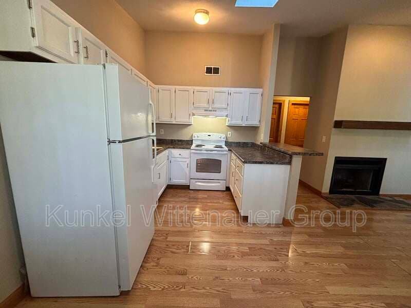 O'Fallon Condo: 186 Eagle Ridge