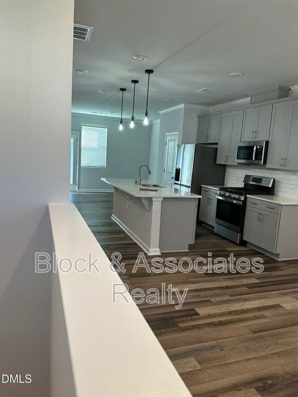 Wake Forest House: 608 Gimari Drive