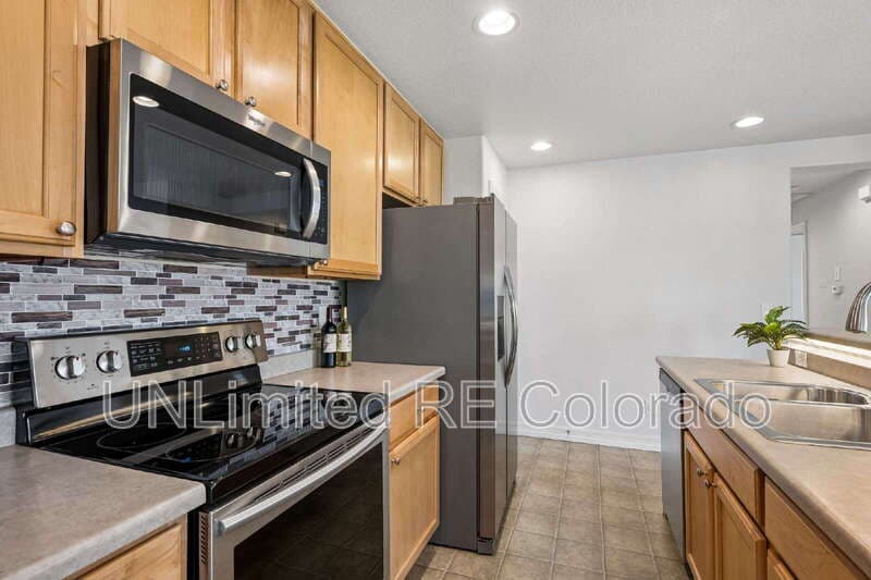 Parker Condo: 17315 Waterhouse Cir