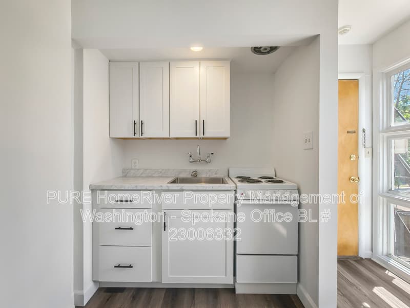 Spokane House: 634 E 23rd Ave