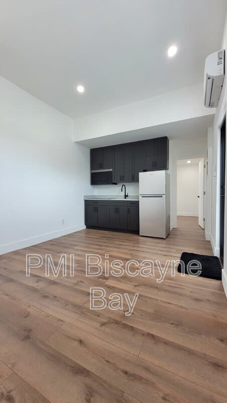 Miami Beach Condo: 7801 Byron Avenue