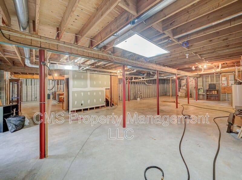 Morganville House: 17 Bauers Ln