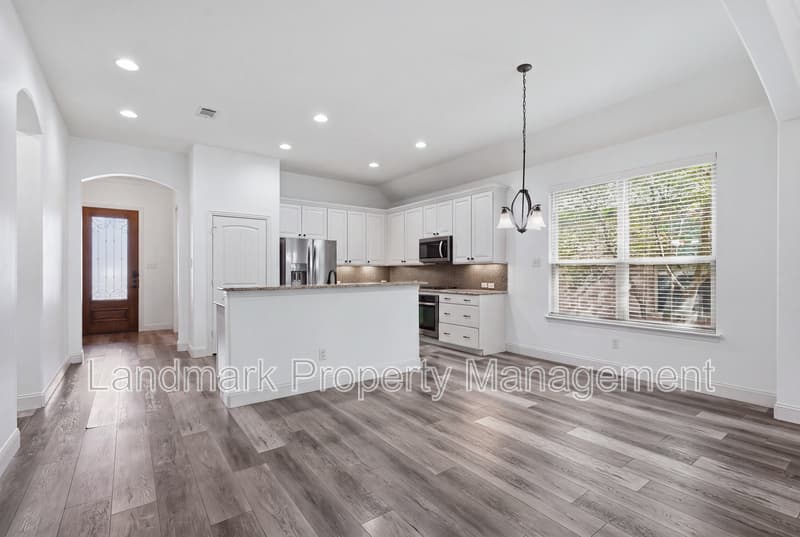 McKinney House: 11809 Bertram