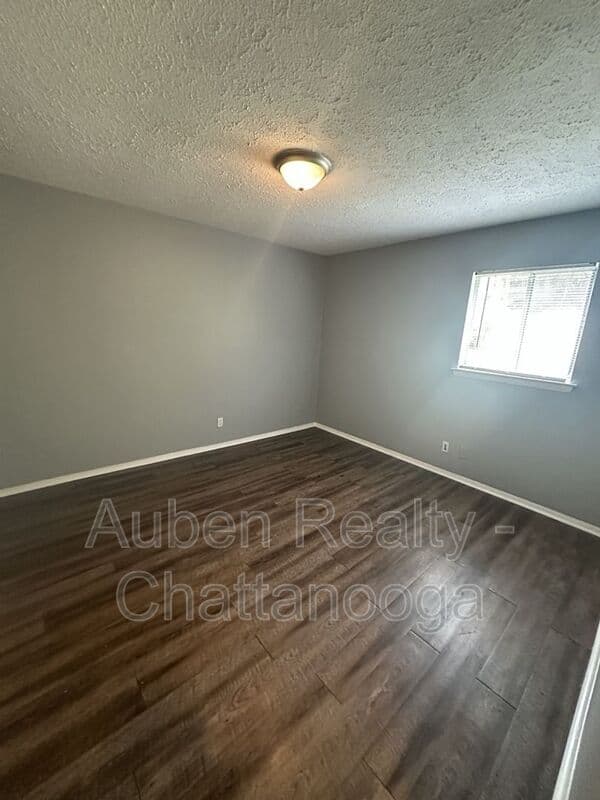 Hisxon Condo: 809 Forest Dale Lane