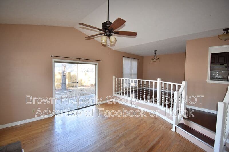 Fayetteville House: 957 Kennesaw Dr