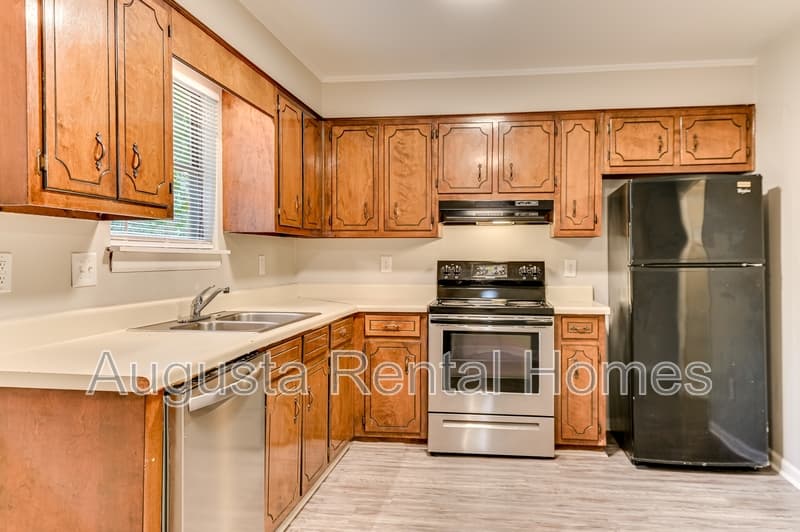 North Augusta Townhome: 157 Chalet North Court