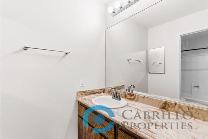 San Diego House: 10278 Black Mountain Rd