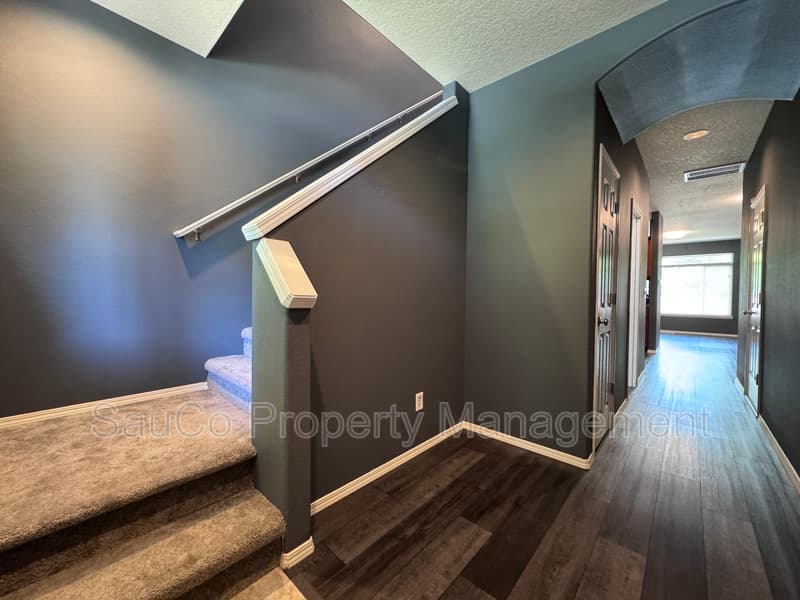 Hillsboro House: 948 SE Elina Ave