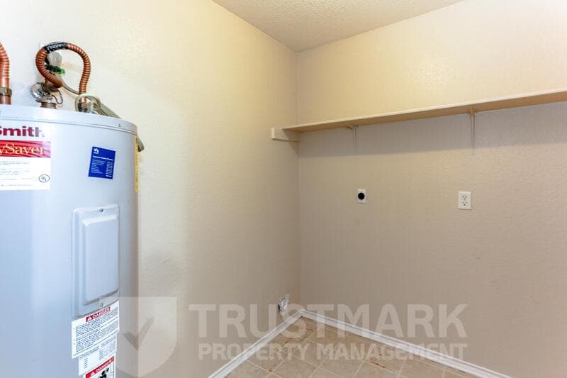 Killeen Townhome: 4501 B Mattie Dr