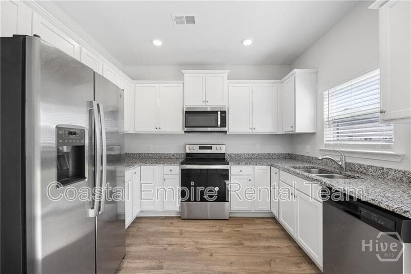 Richmond Hill House: 295 Coby Lane