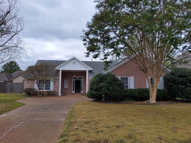 Cordova House: 647 S Sanga Rd
