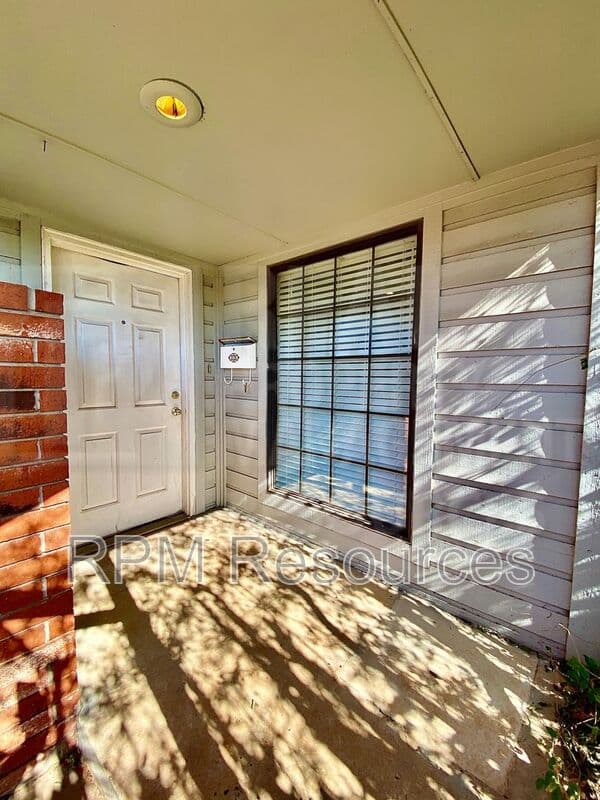 Oklahoma City Condo: 10900 Greystone