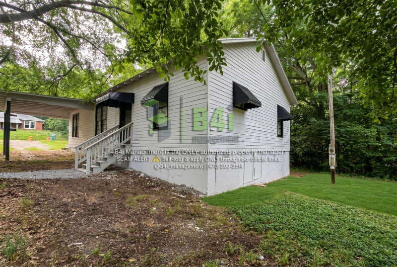 Milledgeville House: 1645 Vinson Hwy