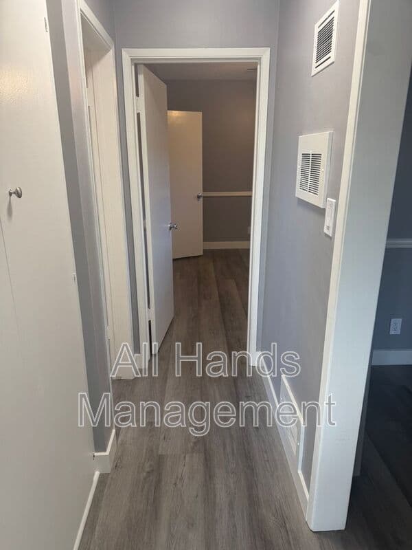 Long Beach Condo: 231 Loma Avenue
