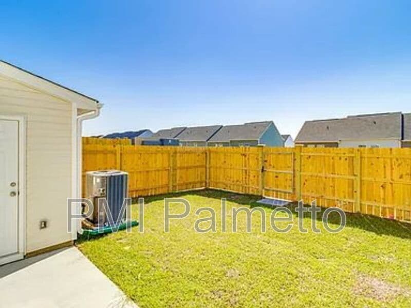 Columbia House: 3022 Harborview Drive