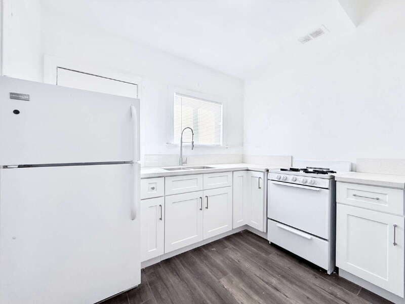 Los Angeles Condo: 729 1/2 West 74th Street