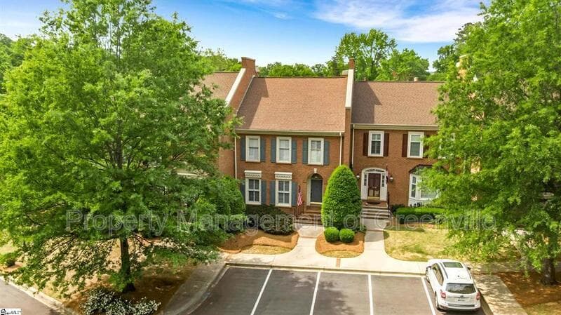 Greenville Townhome: 110 Kilkenny court