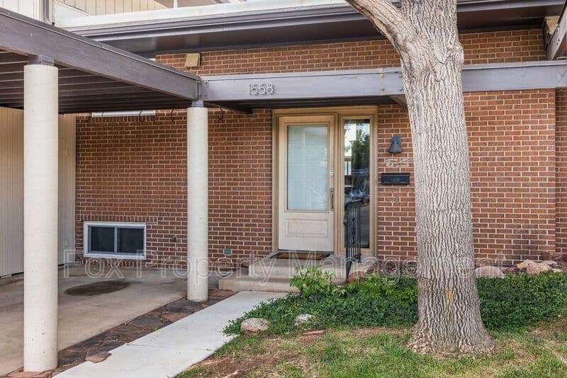 Boulder House: 1558 Greenbriar Blvd.