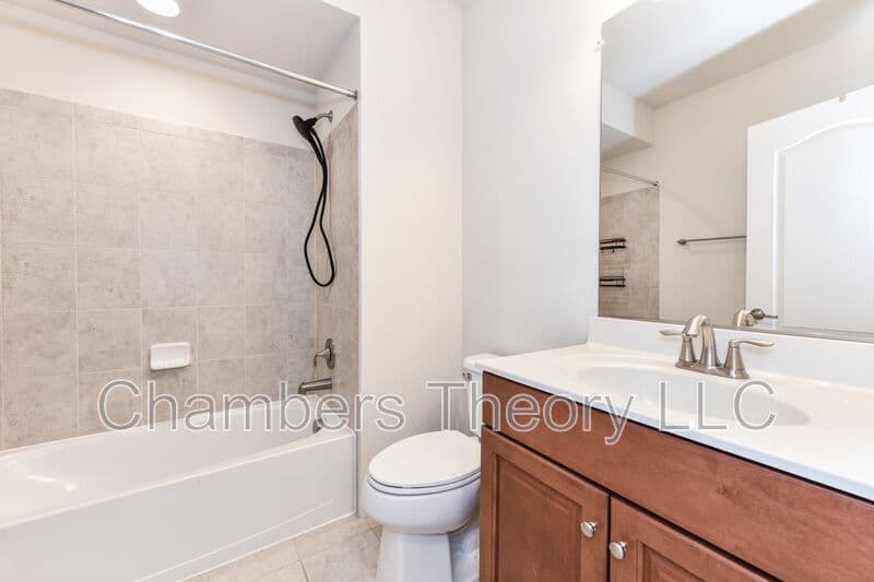 Ashburn House: 21026 Potomac Trail Cir