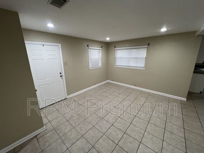 Baton Rouge House: 3280 Crestaire Dr