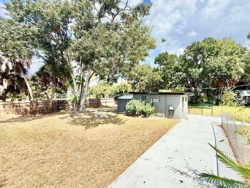 Nokomis House: 812 Padua Court