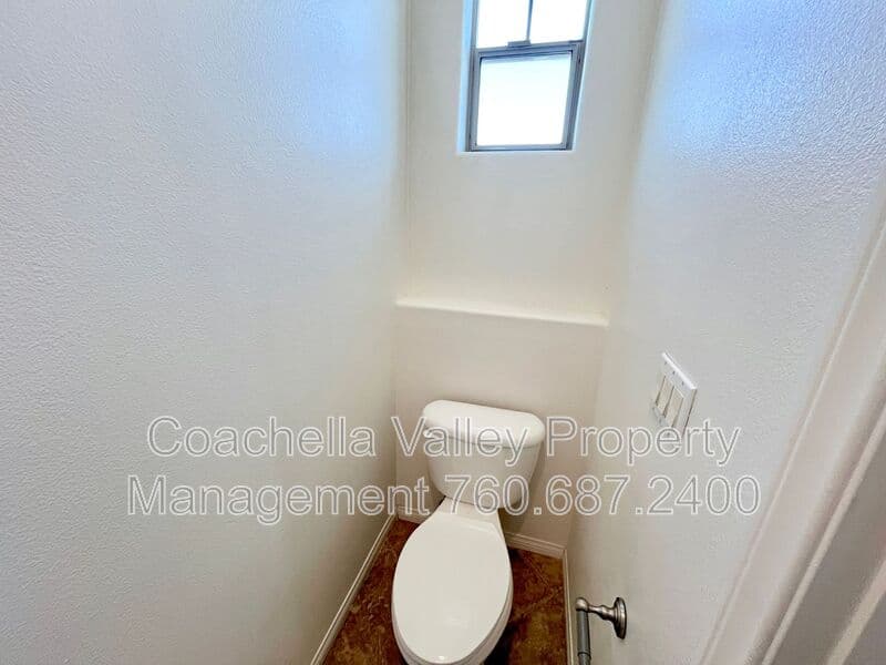 Cathedral City House: 511 Via Assisi