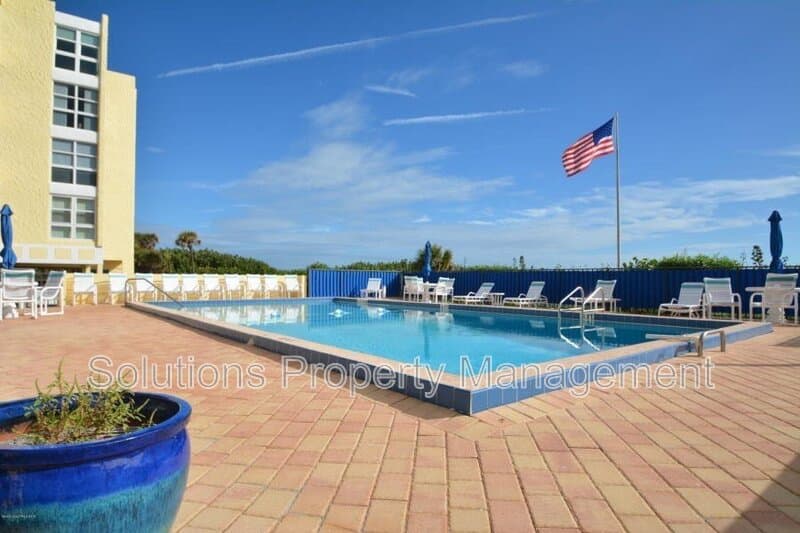 Cocoa Beach Condo: 4700 Ocean Beach Blvd