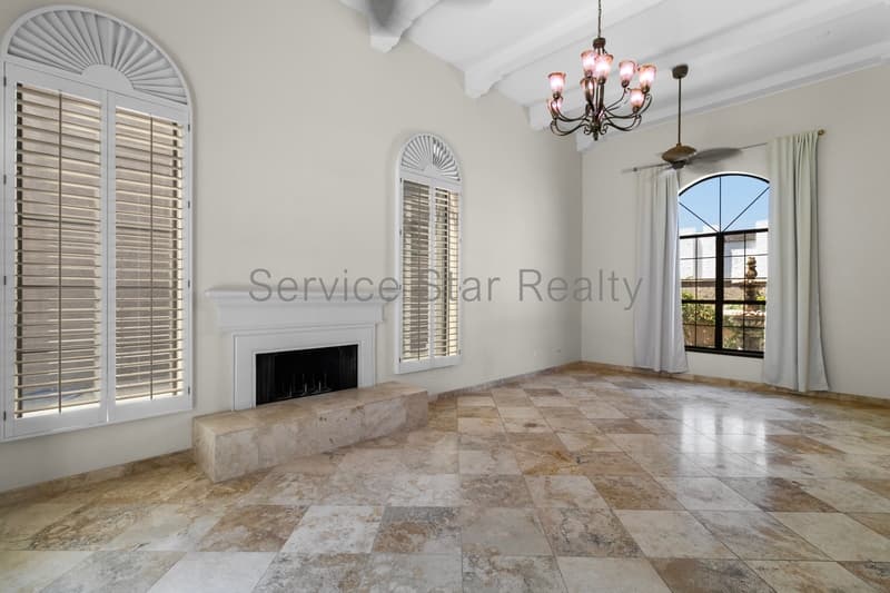 Scottsdale House: 8750 E Via Del Valle