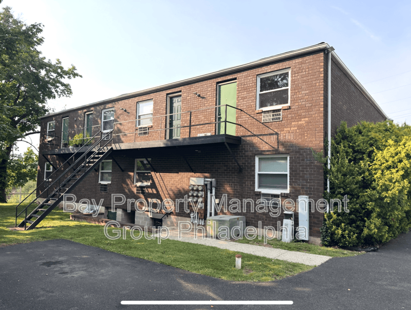 Lansdale Condo: 100 E Mount Vernon St