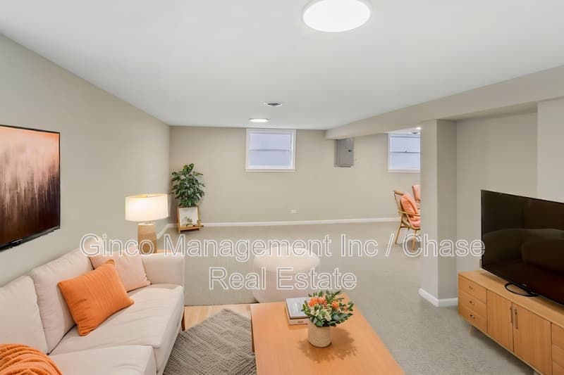 Chicago Heights House: 172 Strieff Avenue