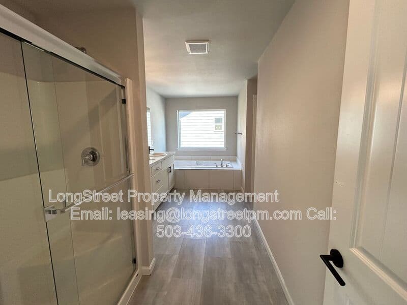 Adair Village House: 7237 SE Berg Dr