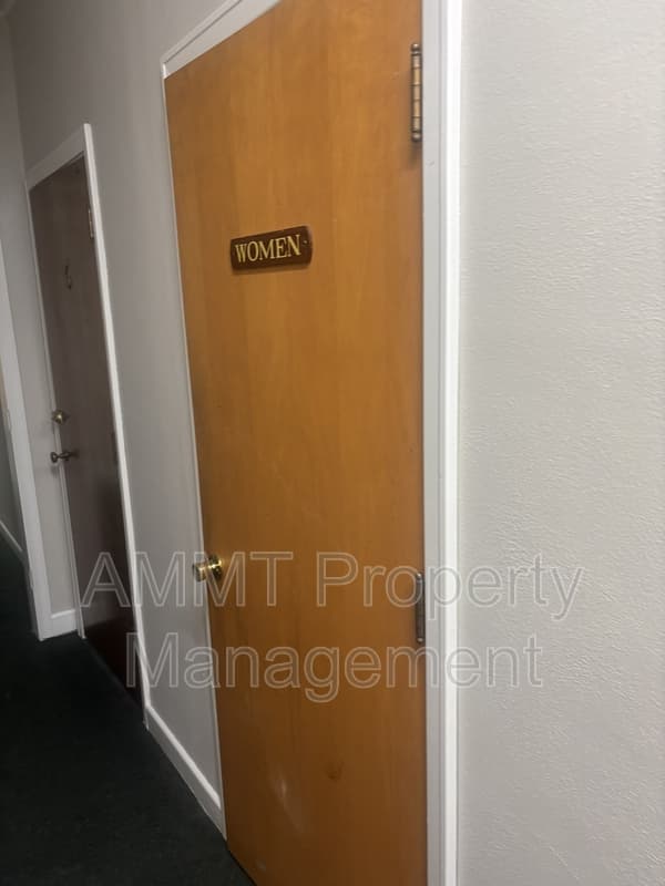 Vinton House: 114 East 4th Street - Suite B