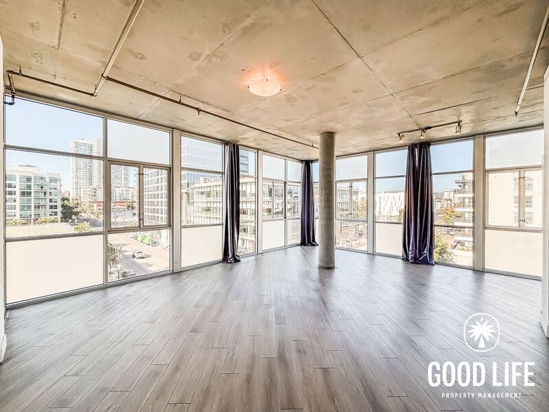 San Diego Condo: 527 10th Ave