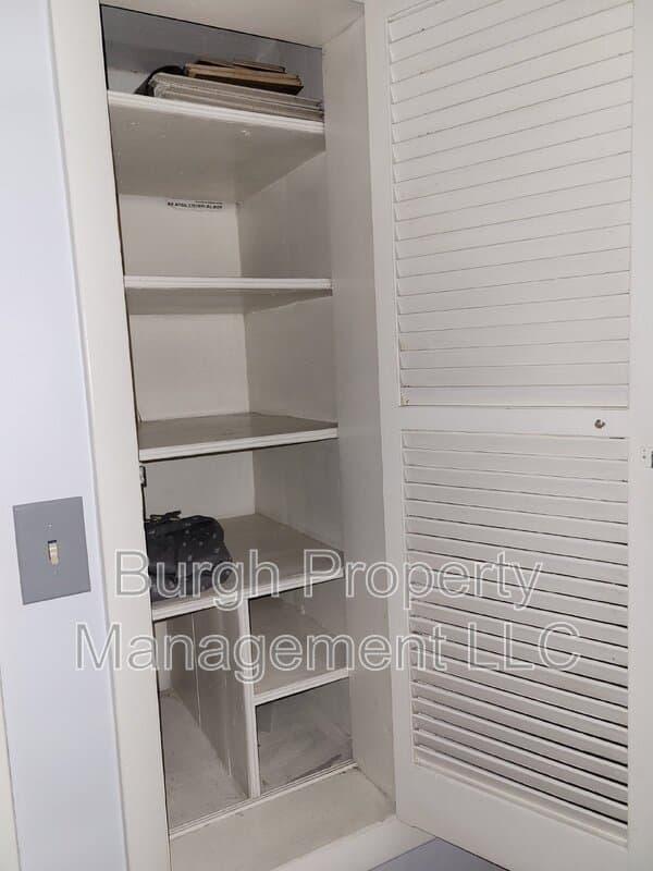 Pittsburgh Condo: 5512 Centre Ave