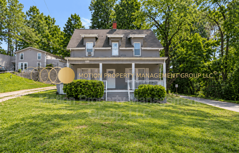 Lenoir House: 808 Harrisburg Dr SW