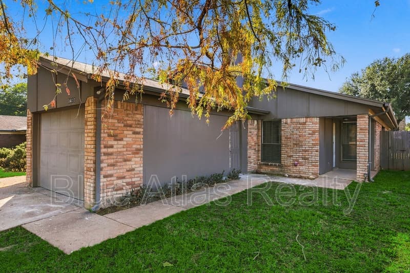 Fort Worth House: 3423 Meadowmoor Street