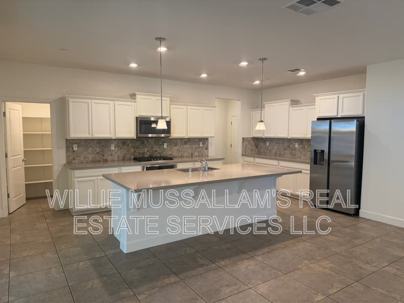 Mountain House Condo: 1388-1390 S Dairy Drive - 1388