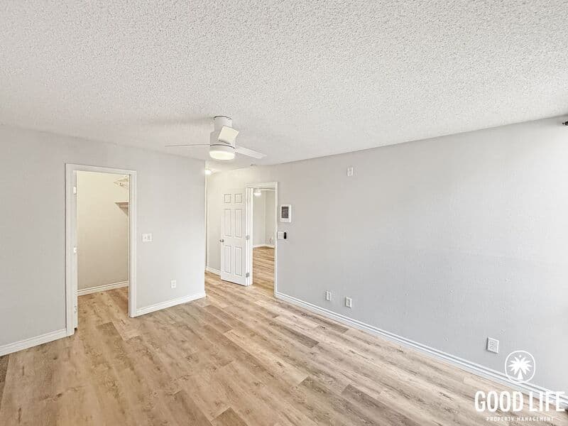 San Diego Condo: 6930 Hyde Park Drive