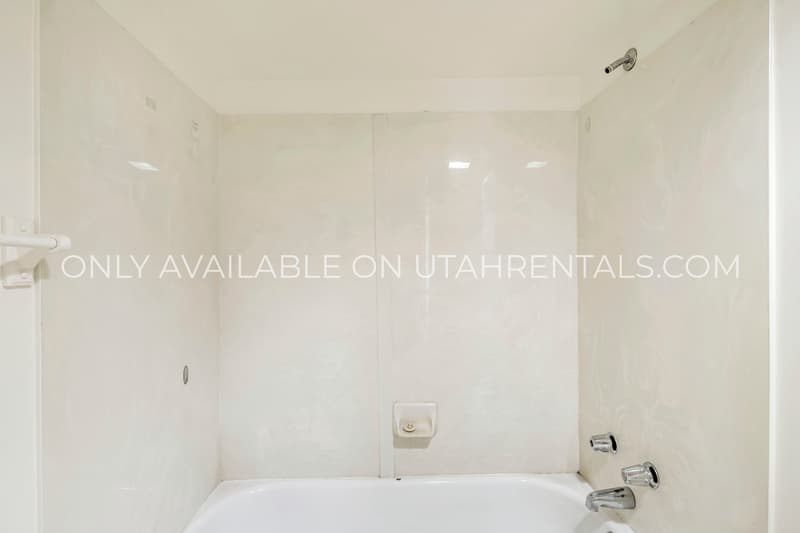 Springville Condo: 131 E 300 S