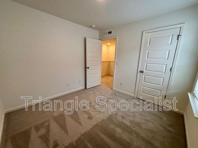 Wake Forest House: 10514 Brookside Reserve Road
