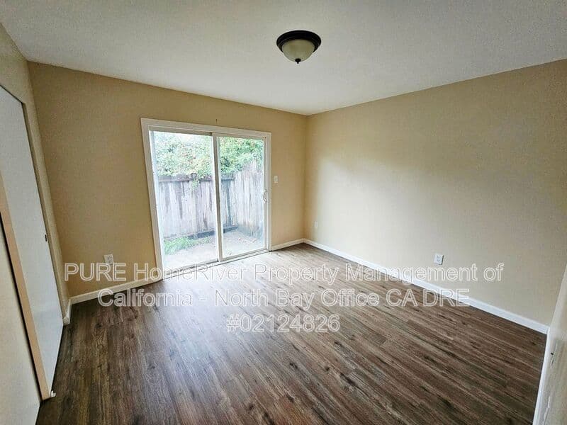 Ukiah Condo: 475 Eastlick St Apts 1