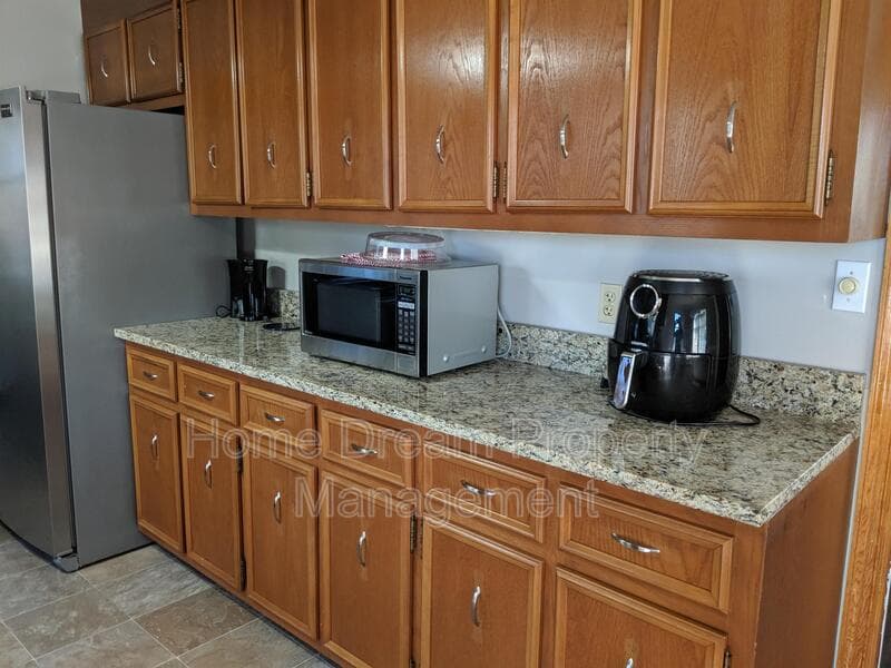 Fredericksburg House: 1401 Bragg Road A1