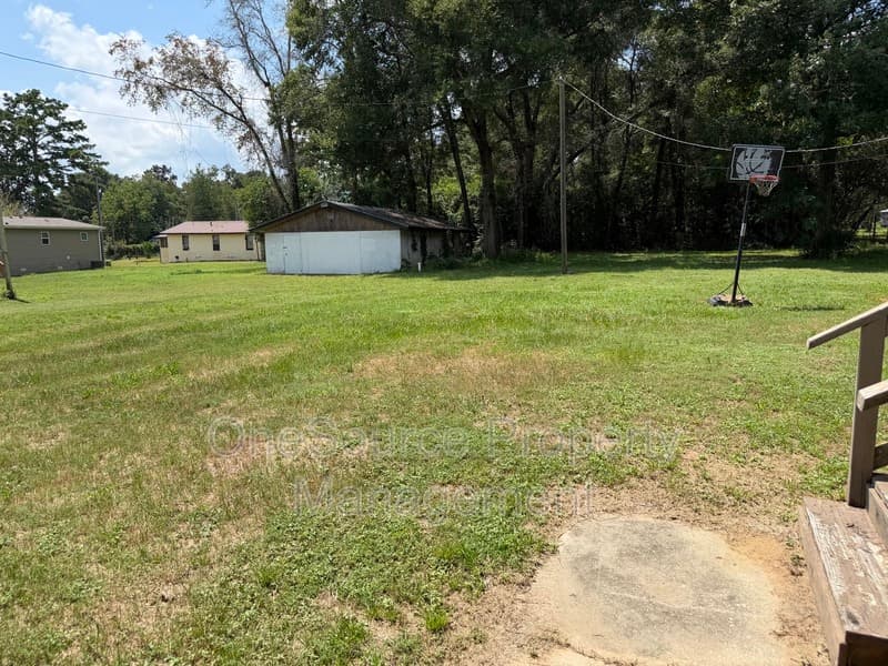 Quincy House: 522 Charlie Harris Loop