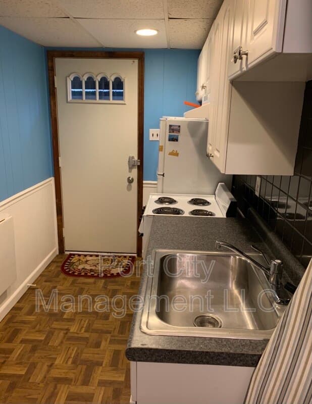Columbia Condo: 10902 Swansfield Road - 5 - Basement Apartment