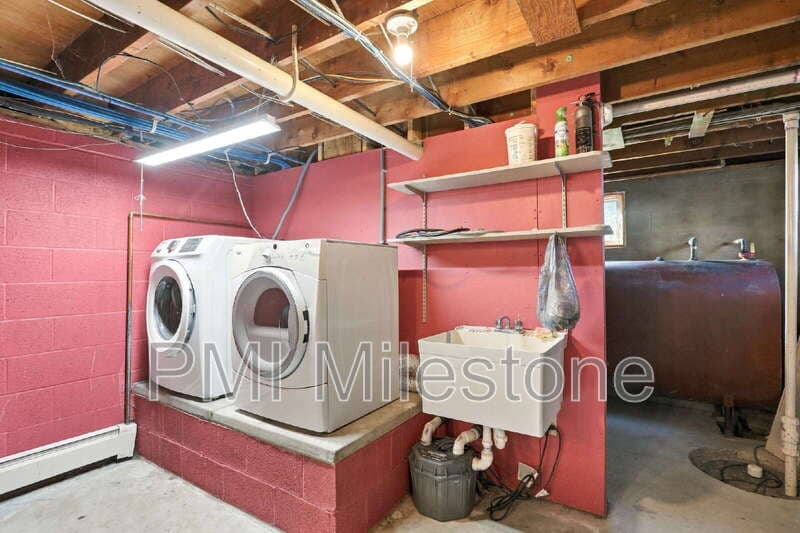 Greencastle House: 105 W Walter Ave